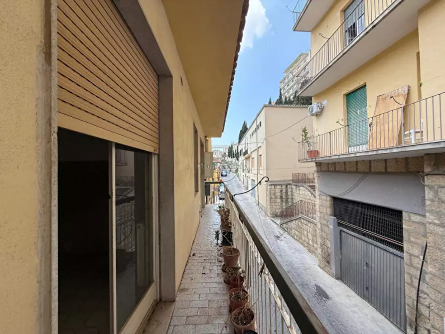 Immagine 10 di Appartamento in vendita  in Via Sant'Antonio a Modica