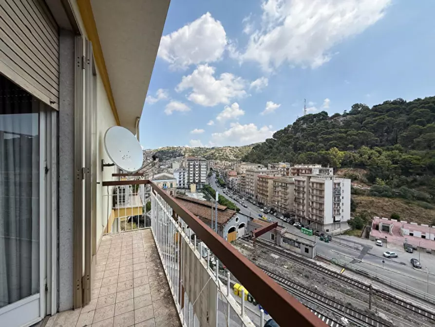 Immagine 15 di Appartamento in vendita  in Via Sant'Antonio a Modica