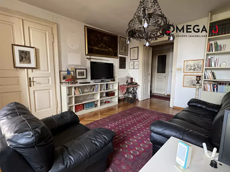 Immagine 2 di Appartamento in vendita  in riva Grumula 6 a Trieste