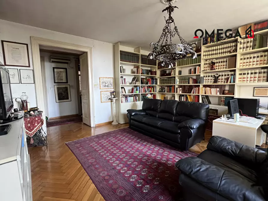 Immagine 3 di Appartamento in vendita  in riva Grumula 6 a Trieste