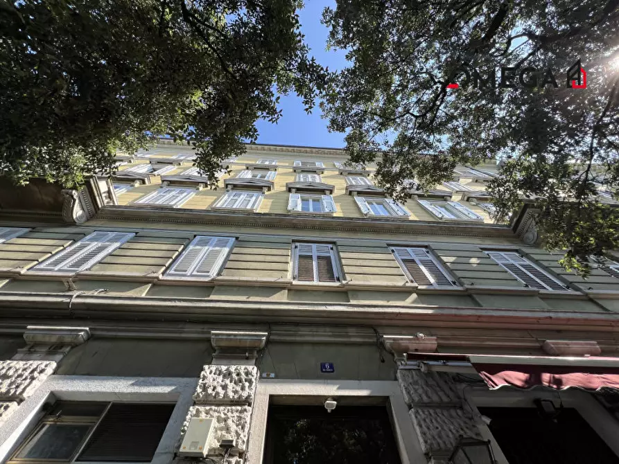 Immagine 18 di Appartamento in vendita  in riva Grumula 6 a Trieste