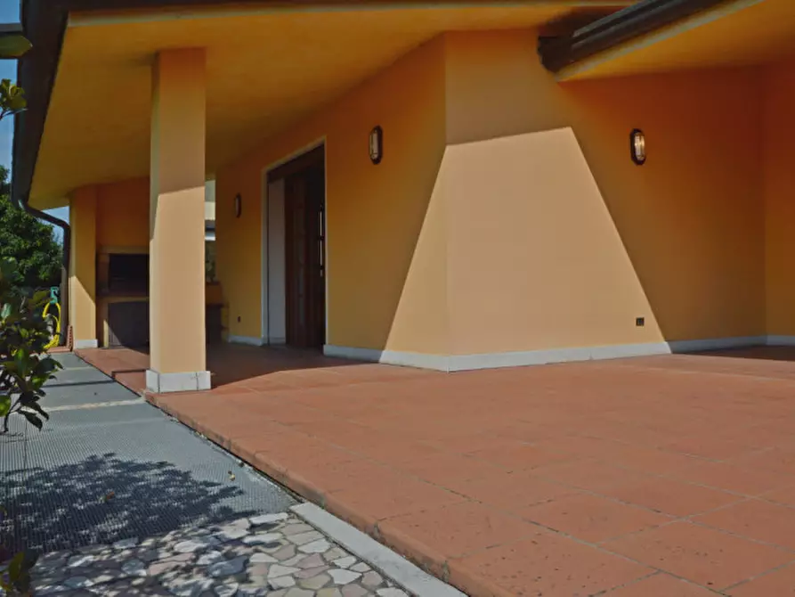 Immagine 3 di Casa bifamiliare in vendita  in TEZZE SUL BRENTA VIA CAMPAGNARI a Tezze Sul Brenta