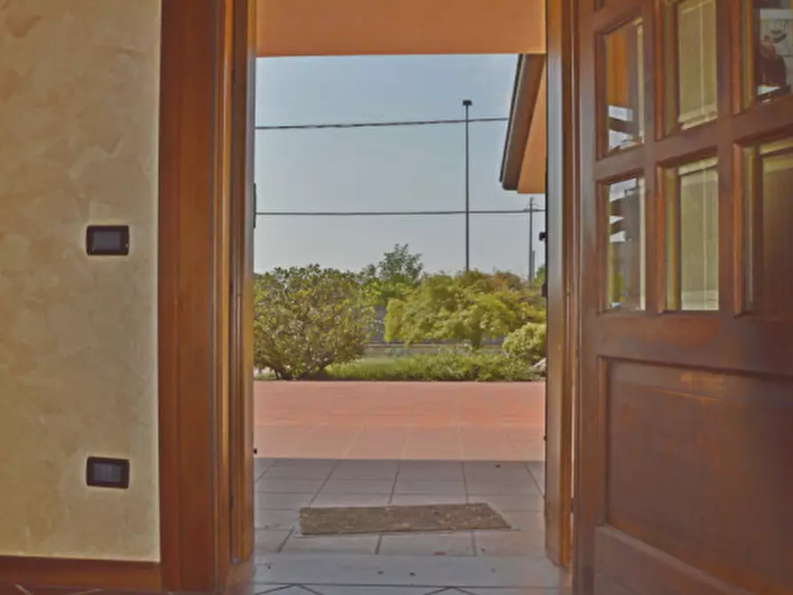 Immagine 8 di Casa bifamiliare in vendita  in TEZZE SUL BRENTA VIA CAMPAGNARI a Tezze Sul Brenta