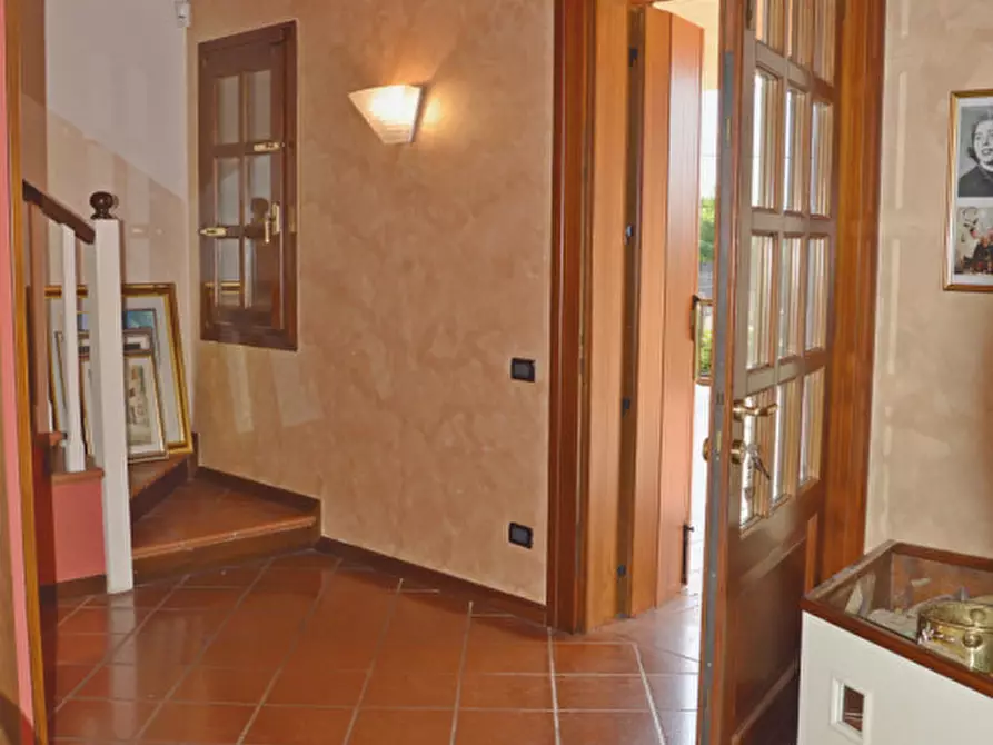 Immagine 9 di Casa bifamiliare in vendita  in TEZZE SUL BRENTA VIA CAMPAGNARI a Tezze Sul Brenta