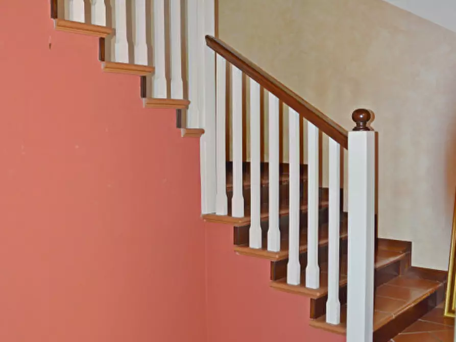 Immagine 10 di Casa bifamiliare in vendita  in TEZZE SUL BRENTA VIA CAMPAGNARI a Tezze Sul Brenta