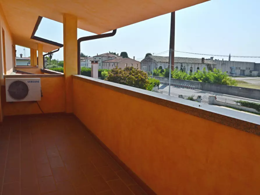 Immagine 16 di Casa bifamiliare in vendita  in TEZZE SUL BRENTA VIA CAMPAGNARI a Tezze Sul Brenta