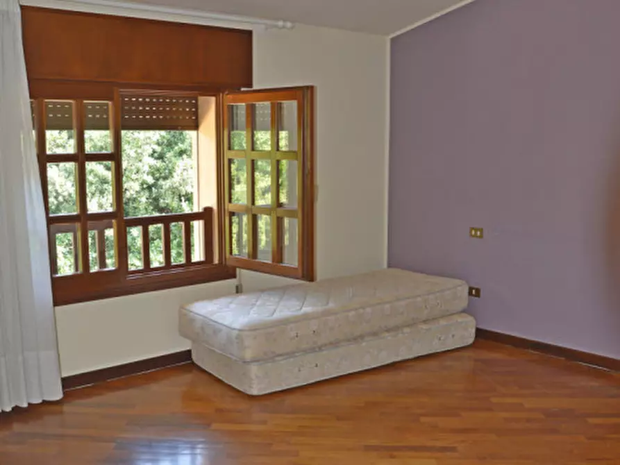 Immagine 21 di Casa bifamiliare in vendita  in TEZZE SUL BRENTA VIA CAMPAGNARI a Tezze Sul Brenta