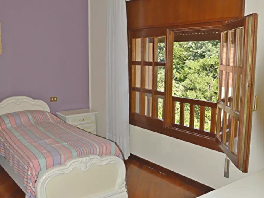 Immagine 24 di Casa bifamiliare in vendita  in TEZZE SUL BRENTA VIA CAMPAGNARI a Tezze Sul Brenta