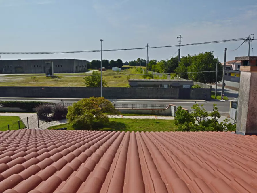 Immagine 39 di Casa bifamiliare in vendita  in TEZZE SUL BRENTA VIA CAMPAGNARI a Tezze Sul Brenta