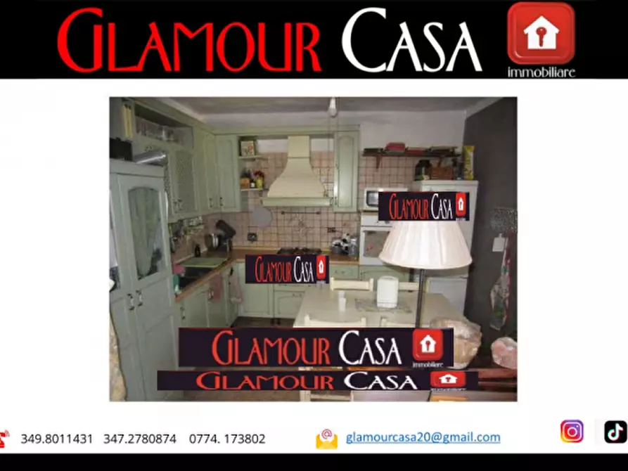 Immagine 4 di Casa bifamiliare in vendita  in Via Caldarola a Roma