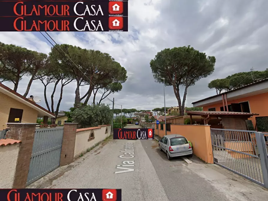 Immagine 8 di Casa bifamiliare in vendita  in Via Caldarola a Roma