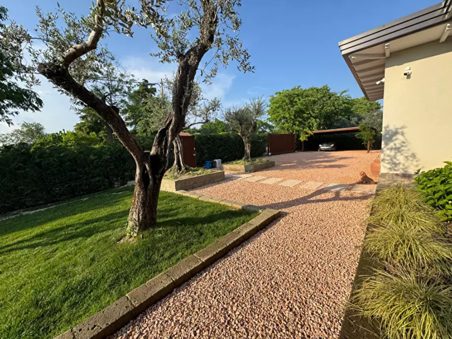 Immagine 16 di Villa in vendita  in vai marziale cerutti a Lonato del Garda