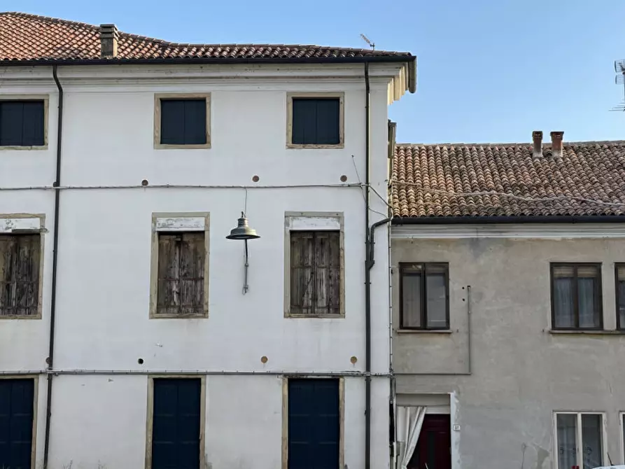 Immagine 2 di Appartamento in vendita  in VIA MAGGIORE n. 60 a Battaglia Terme