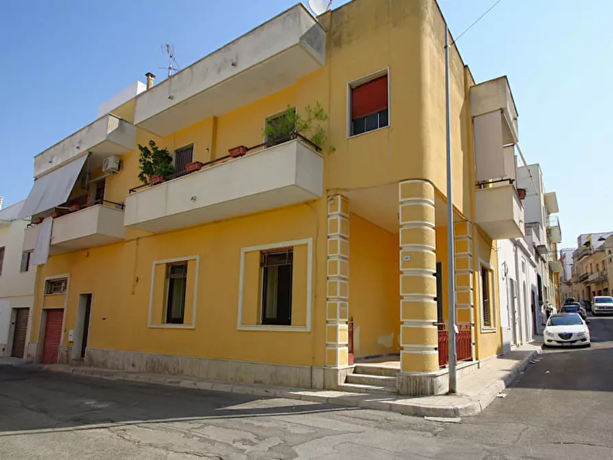 Immagine 6 di Villetta a schiera in vendita  in Via Torino a Parabita