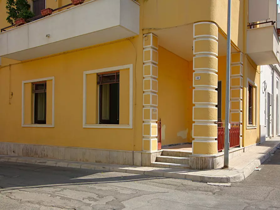 Immagine 12 di Villetta a schiera in vendita  in Via Torino a Parabita