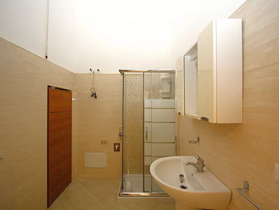 Immagine 27 di Villetta a schiera in vendita  in Via Torino a Parabita