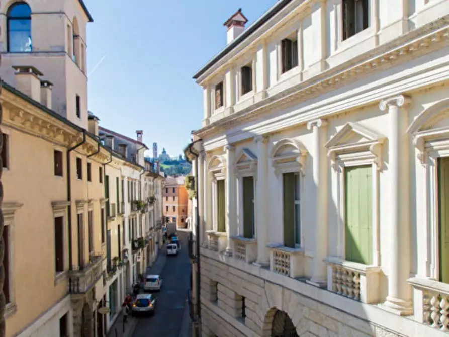 Immagine 1 di Appartamento in affitto  in Contrà Santi Apostoli a Vicenza