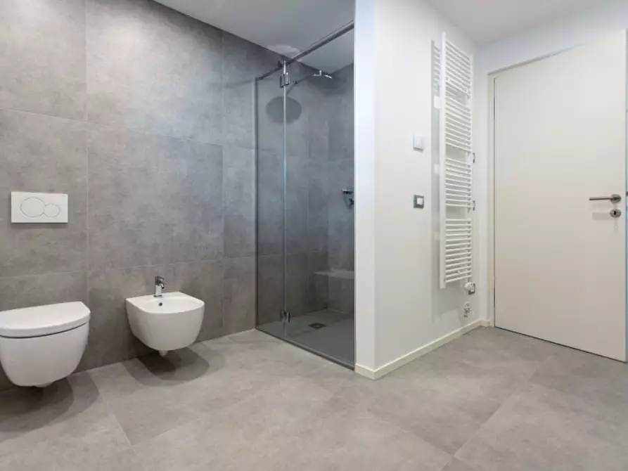 Immagine 8 di Villa in vendita  a Costermano sul Garda