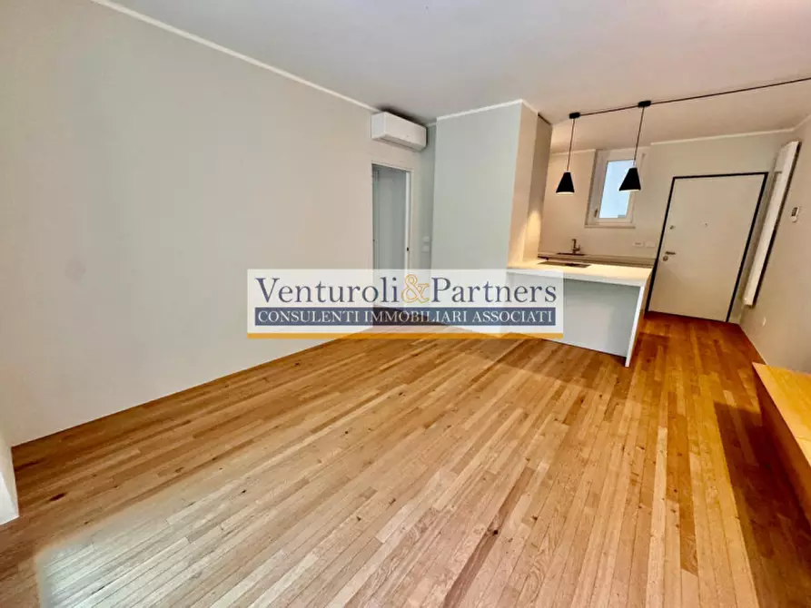 Immagine 12 di Appartamento in vendita  in via al vittoriale a Gardone Riviera