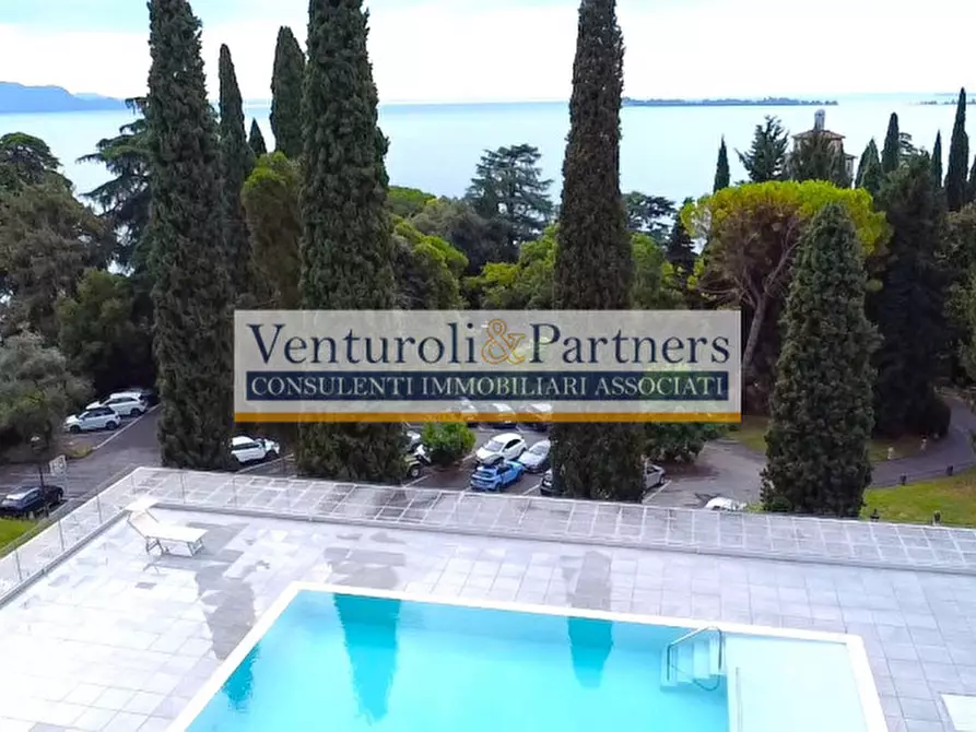 Immagine 21 di Appartamento in vendita  in via al vittoriale a Gardone Riviera