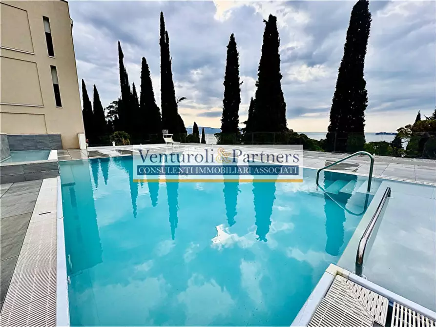 Immagine 22 di Appartamento in vendita  in via al vittoriale a Gardone Riviera