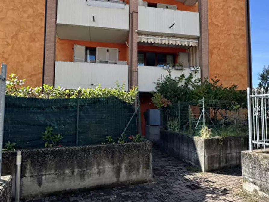 Immagine 1 di Appartamento in vendita  in Via Nando Pesci a Medesano