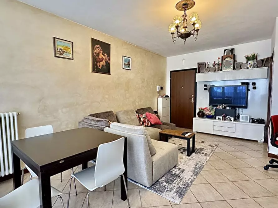 Immagine 4 di Appartamento in vendita  in Via Nando Pesci a Medesano