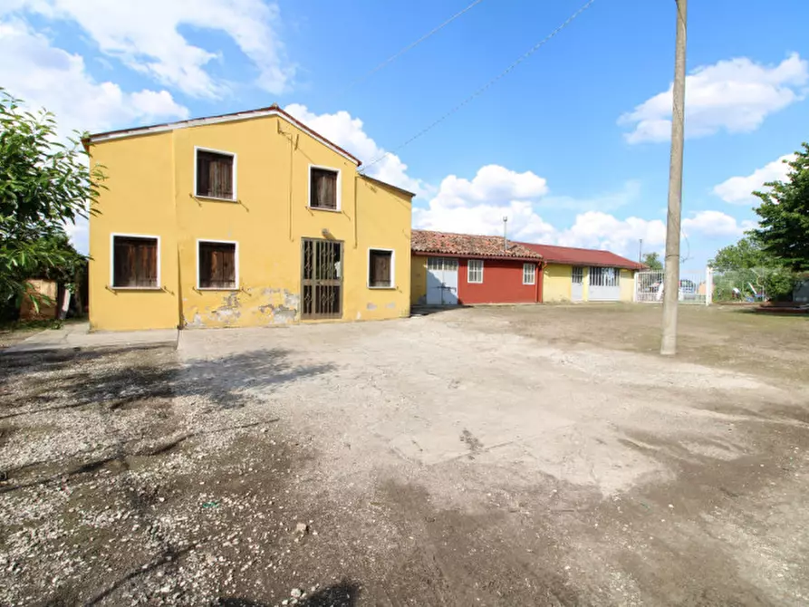 Immagine 3 di Rustico / casale in vendita  in Via Campestrin 9 a Monselice