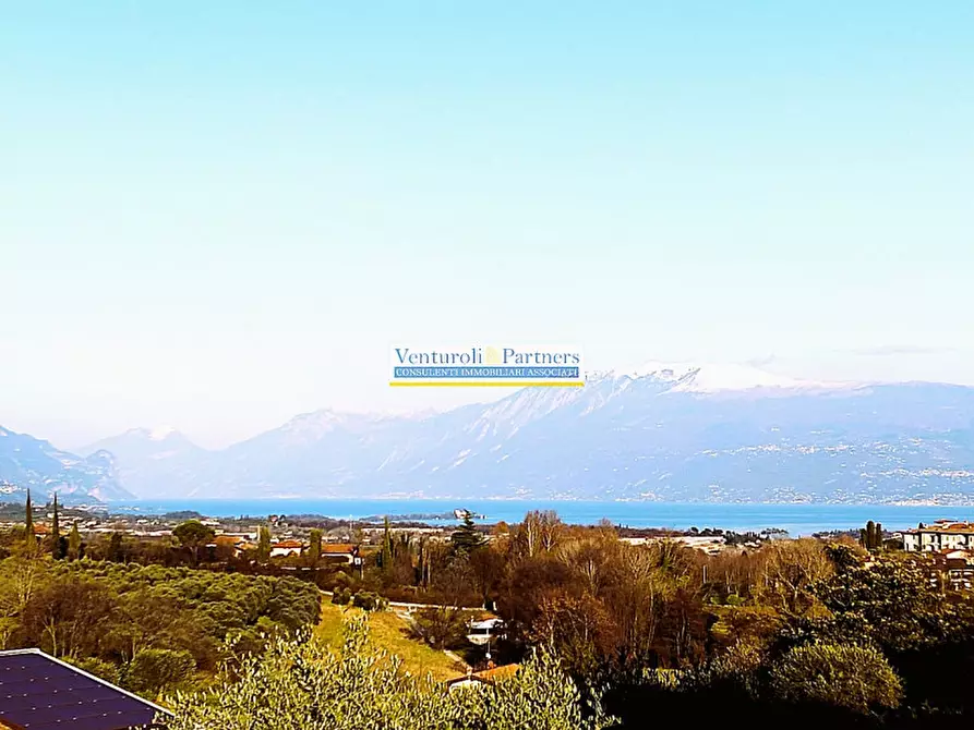 Immagine 2 di Villa in vendita  in Via Girasole a Soiano Del Lago