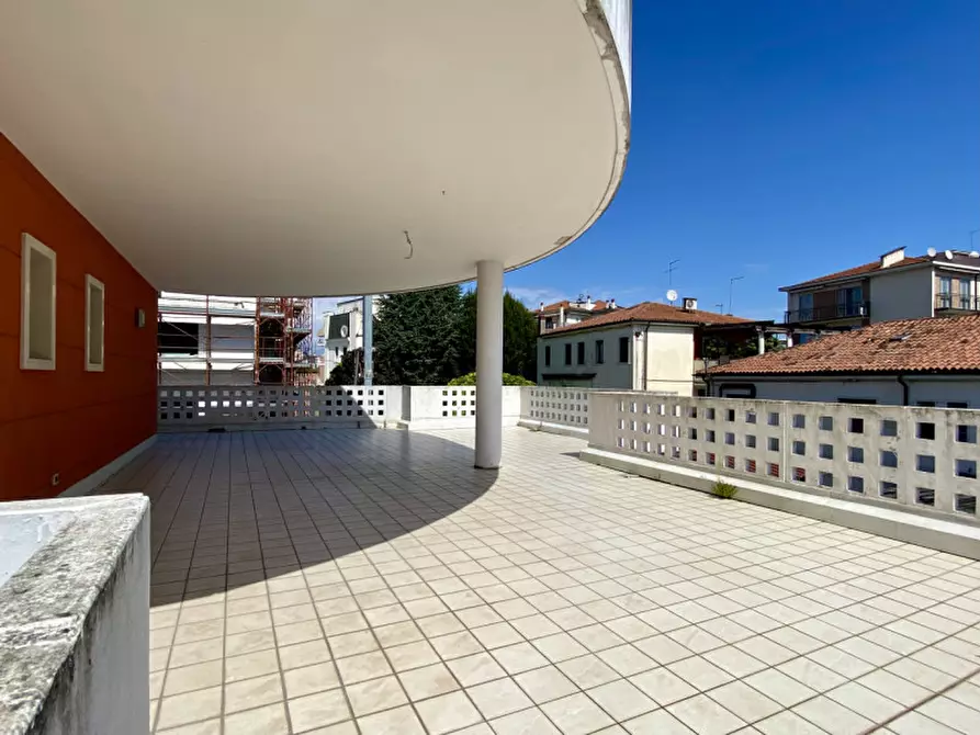 Immagine 2 di Appartamento in vendita  in Via Gerolamo Egidio di Velo, 30 a Vicenza