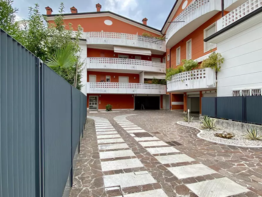 Immagine 19 di Appartamento in vendita  in Via Gerolamo Egidio di Velo, 30 a Vicenza