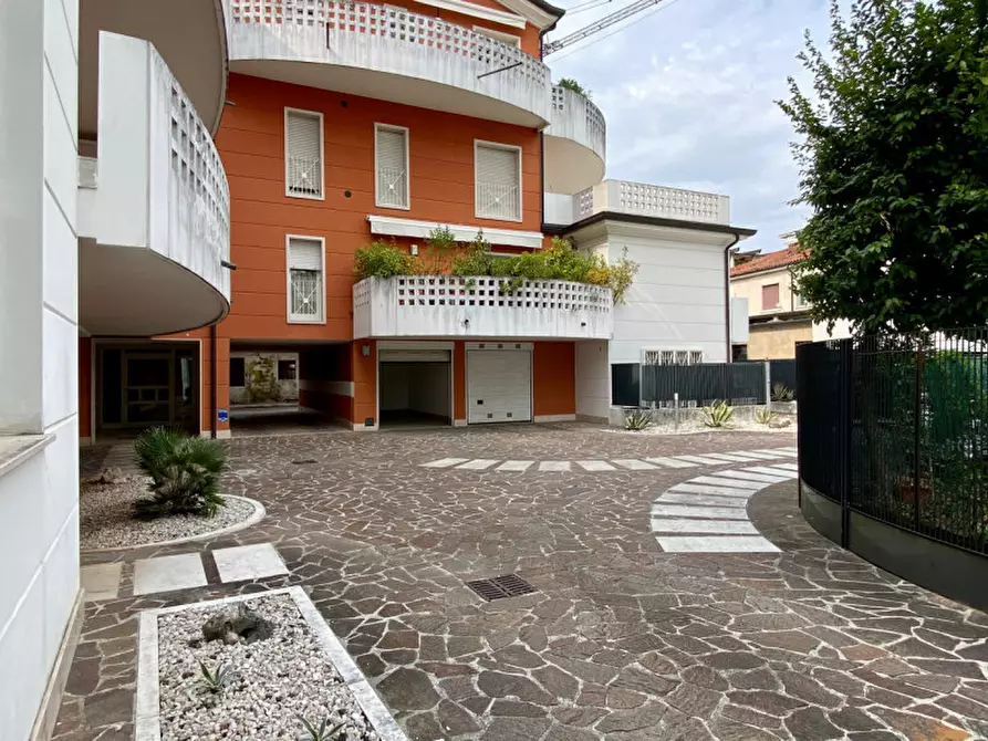 Immagine 20 di Appartamento in vendita  in Via Gerolamo Egidio di Velo, 30 a Vicenza