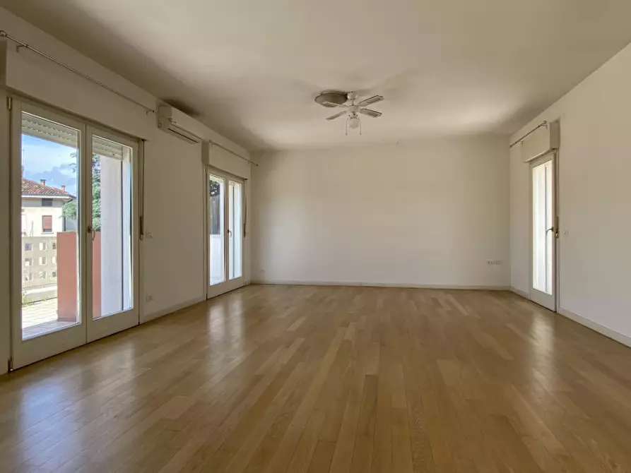 Immagine 2 di Attico in vendita  in Via Gerolamo Egidio di Velo, 30 a Vicenza