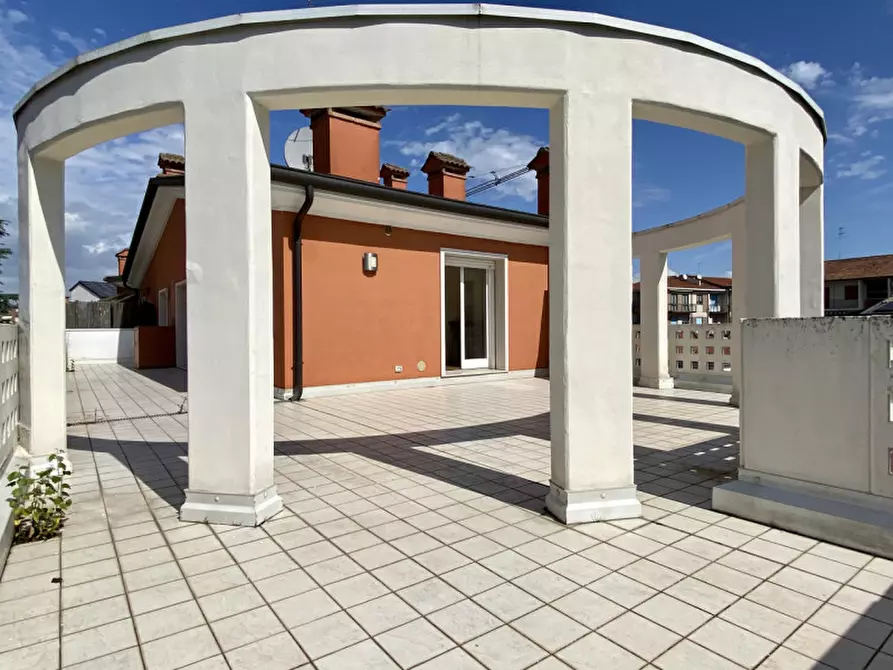Immagine 5 di Attico in vendita  in Via Gerolamo Egidio di Velo, 30 a Vicenza