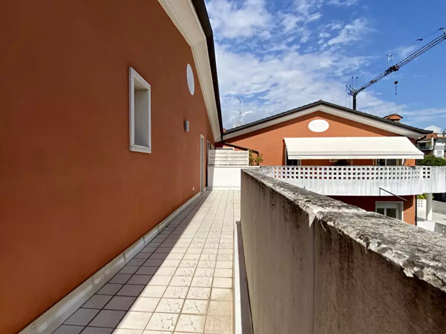 Immagine 10 di Attico in vendita  in Via Gerolamo Egidio di Velo, 30 a Vicenza