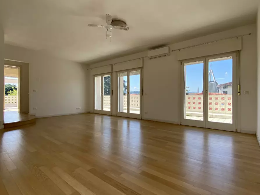 Immagine 11 di Attico in vendita  in Via Gerolamo Egidio di Velo, 30 a Vicenza