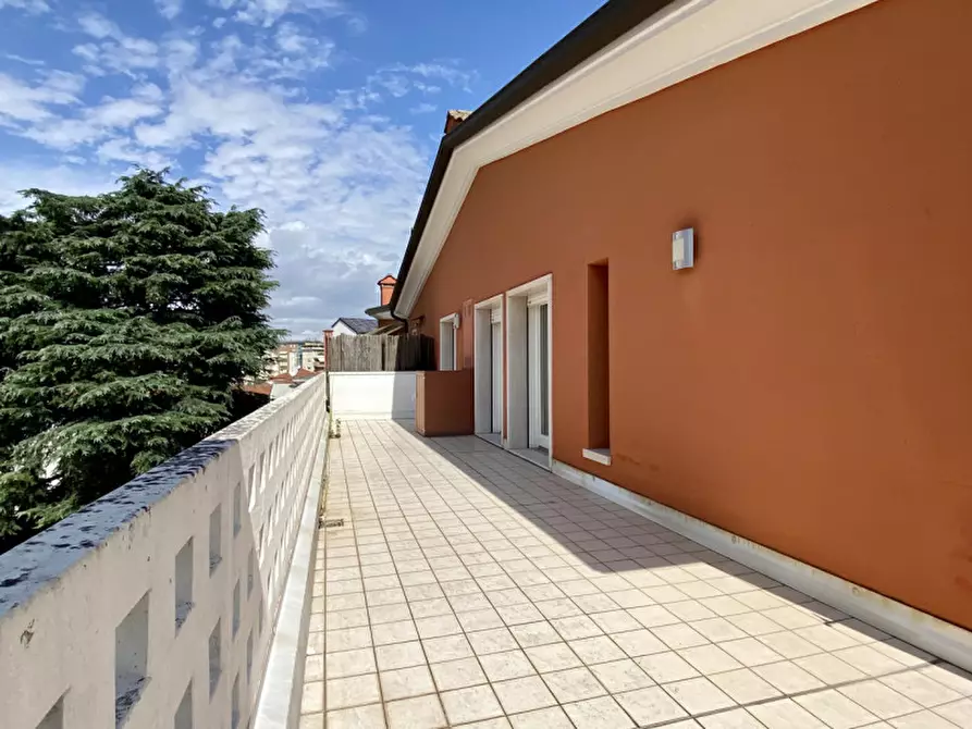 Immagine 19 di Attico in vendita  in Via Gerolamo Egidio di Velo, 30 a Vicenza