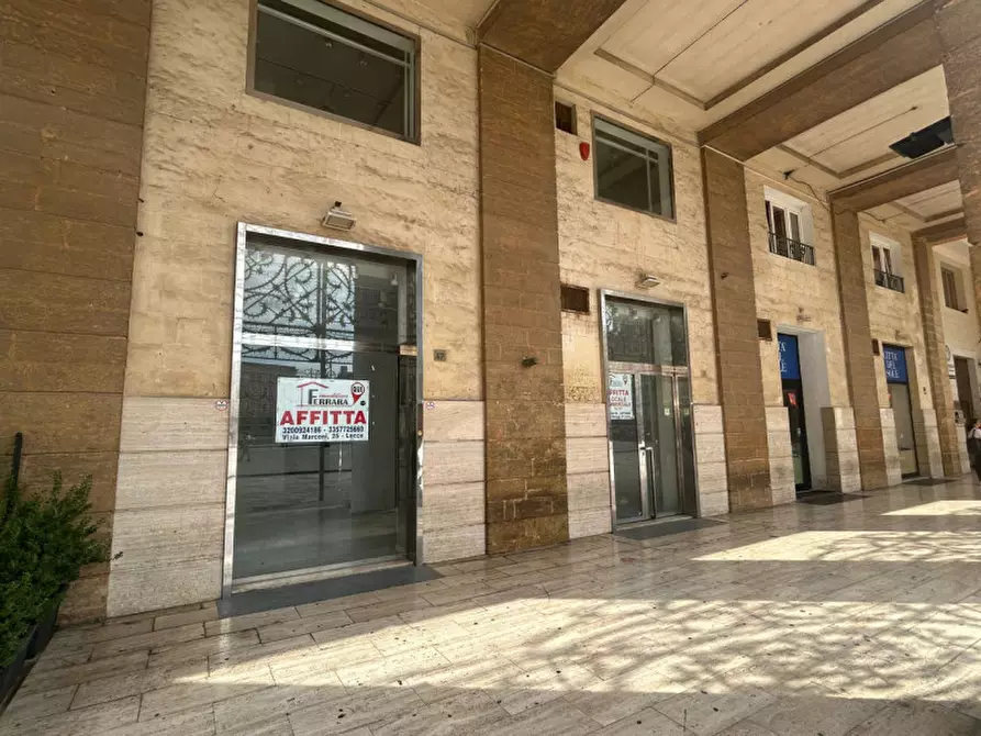 Immagine 2 di Attività commerciale in affitto  in Piazza Sant'Oronzo 44 a Lecce