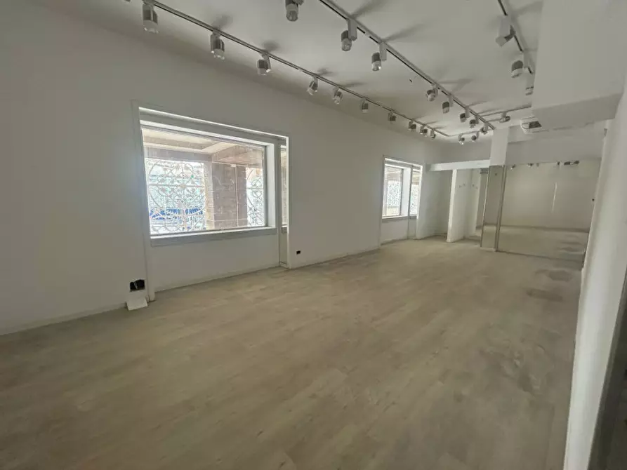 Immagine 13 di Attività commerciale in affitto  in Piazza Sant'Oronzo 44 a Lecce