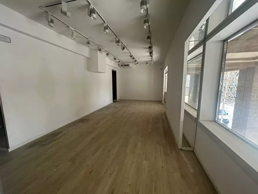 Immagine 15 di Attività commerciale in affitto  in Piazza Sant'Oronzo 44 a Lecce