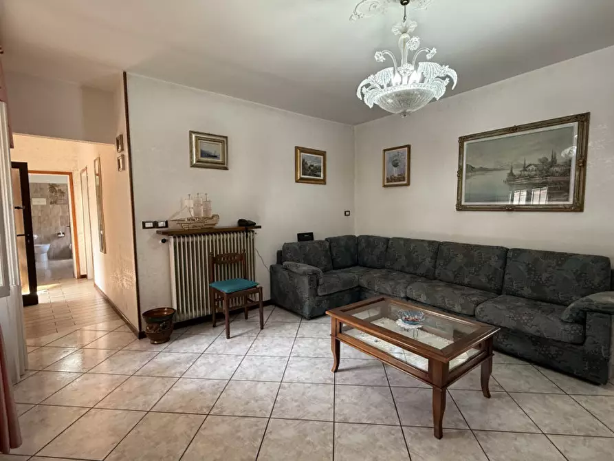 Immagine 5 di Casa indipendente in vendita  in Via Marziale Cerutti a Lonato del Garda