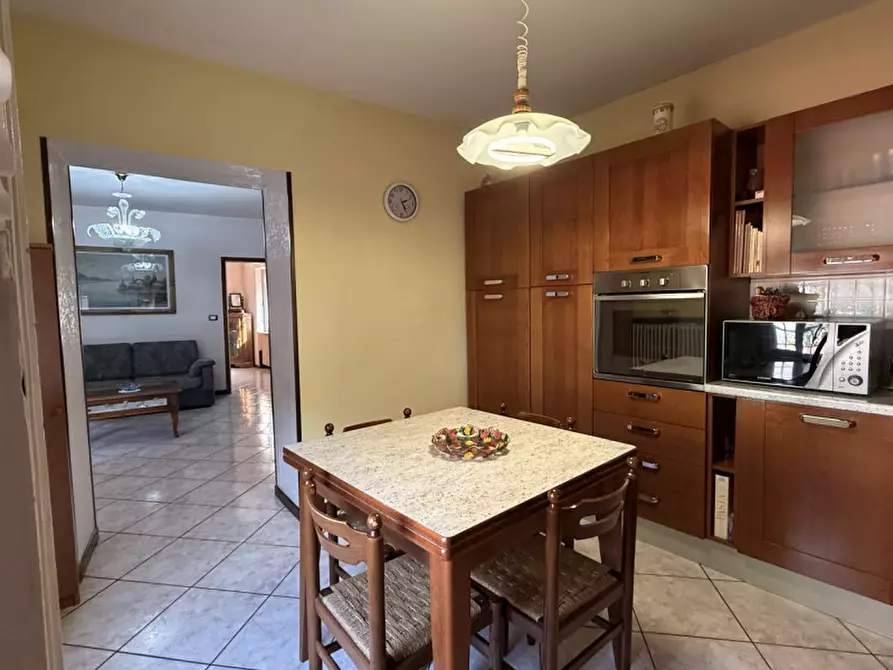 Immagine 8 di Casa indipendente in vendita  in Via Marziale Cerutti a Lonato del Garda