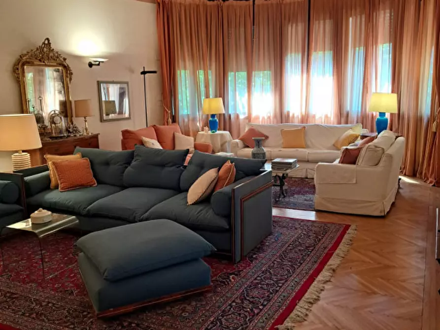 Immagine 2 di Villa in vendita  in Via Annibale da Bassano a Padova