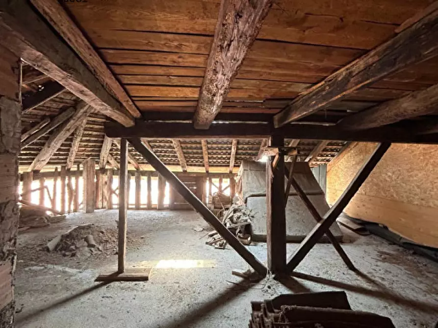 Immagine 52 di Villetta a schiera in vendita  in via scanna a Livo