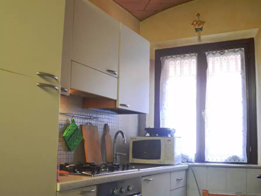 Immagine 6 di Appartamento in vendita  in VIA PALESTRO 19 a Modena