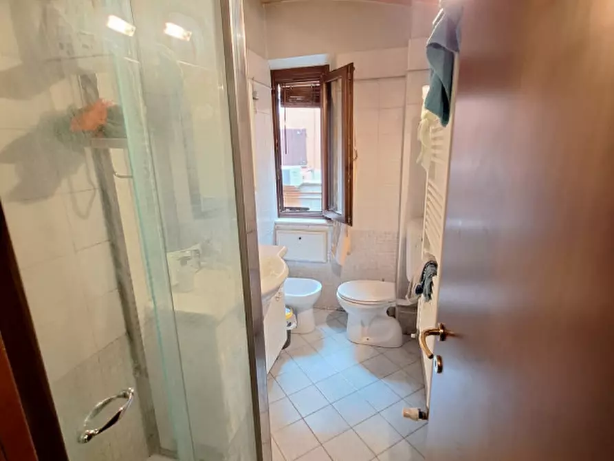 Immagine 11 di Appartamento in vendita  in VIA PALESTRO 19 a Modena