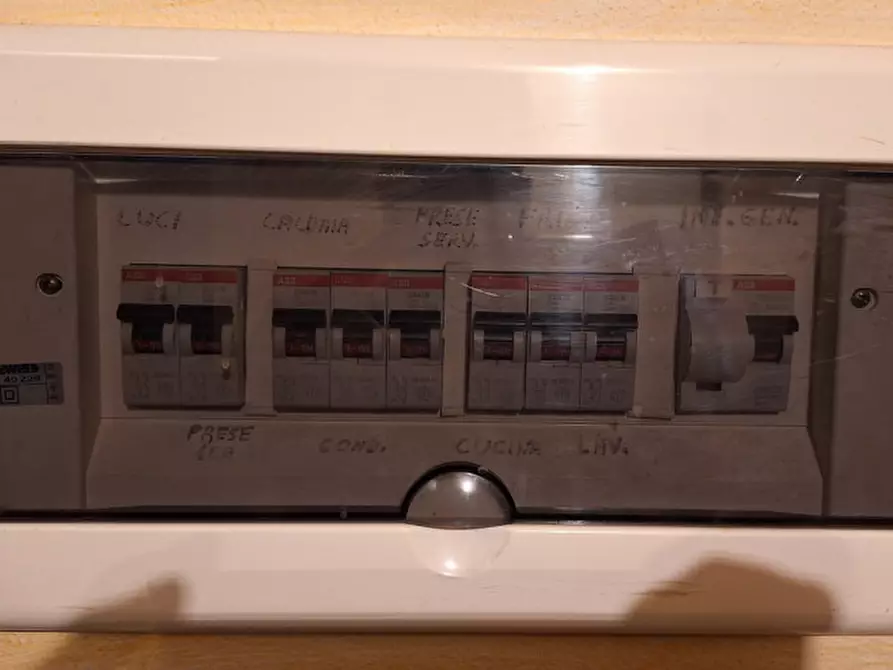 Immagine 16 di Appartamento in vendita  in VIA PALESTRO 19 a Modena