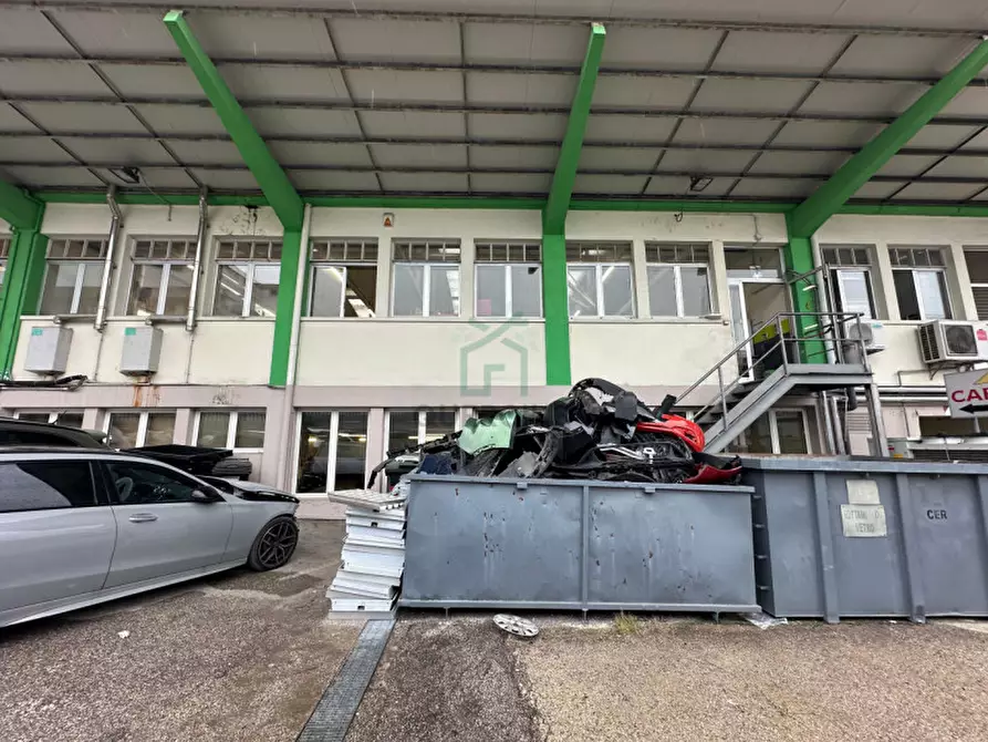 Immagine 1 di Capannone industriale in vendita  in VIALE DEL LAVORO a Verona
