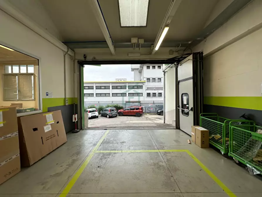 Immagine 3 di Capannone industriale in vendita  in VIALE DEL LAVORO a Verona