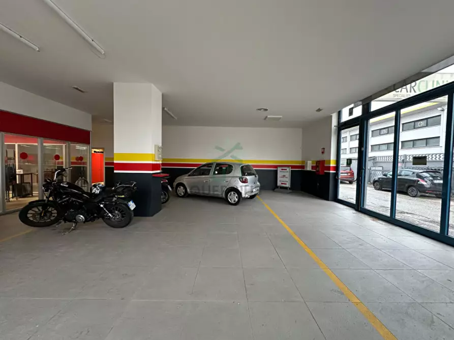 Immagine 9 di Capannone industriale in vendita  in Viale del Lavoro a Verona